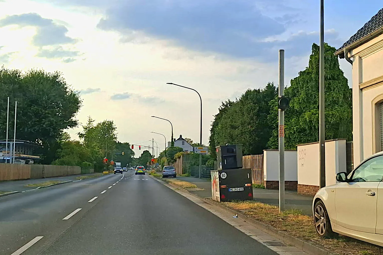 Blitzer innerorts: Düsseldorfder Straße L219 in Langenfeld - Welche Strafen drohen?